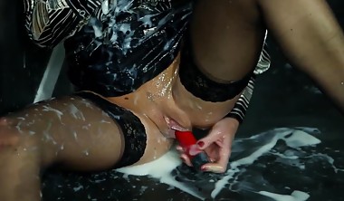 nasty chick sucks gloryhole dick